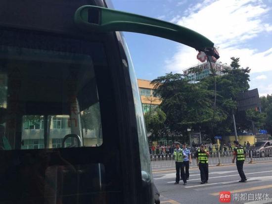 深圳公交車起火1名女乘客死亡 初步判斷為縱火